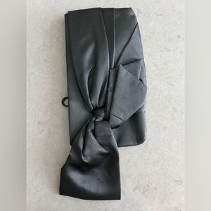 NWOT Party clutch perfect for evening time. Slick and elegant.